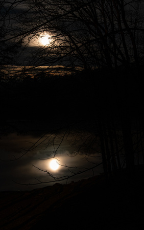 Moonset on Tellico Lake February 2024